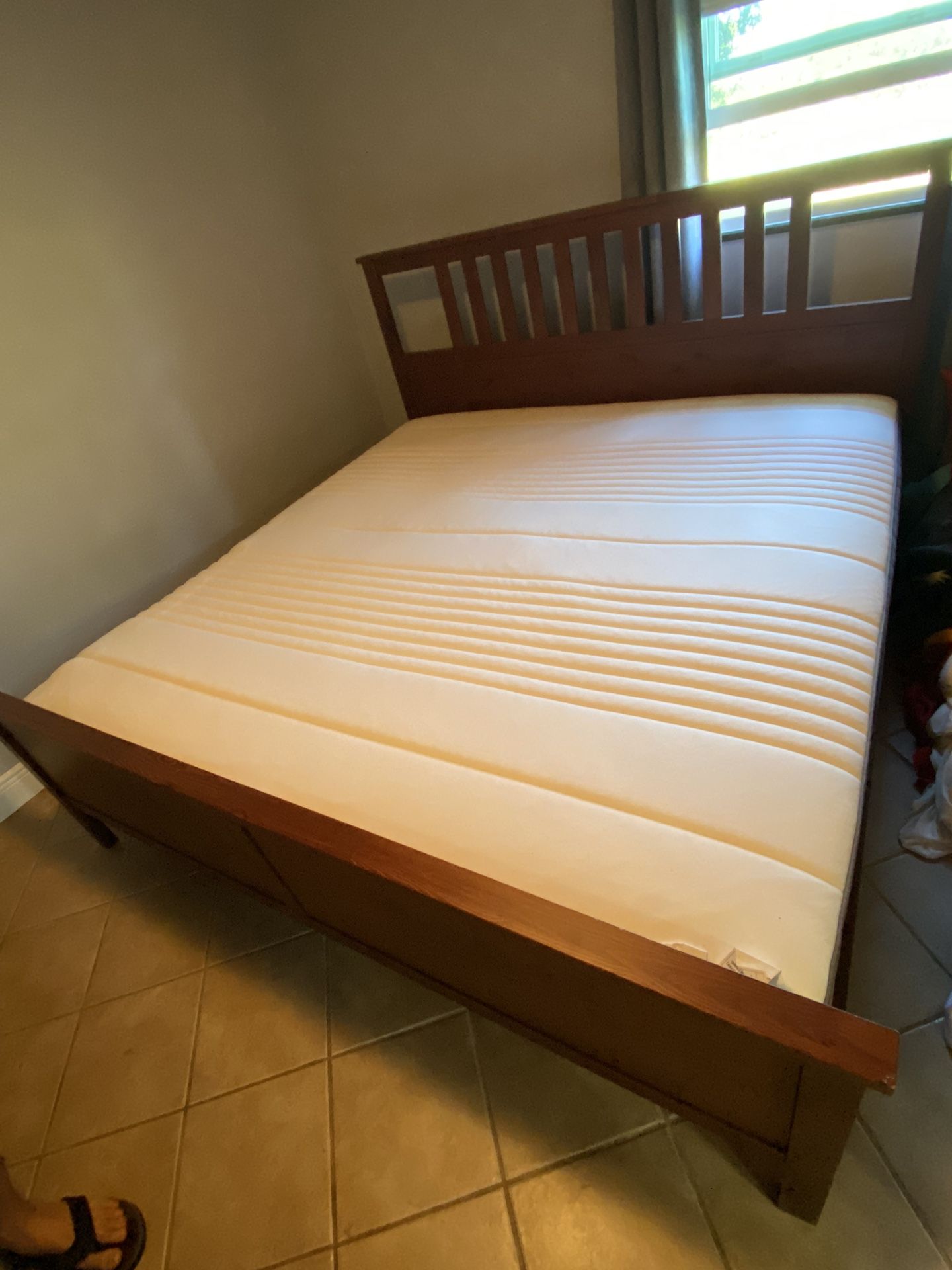 King Bed (mattress and Frame)