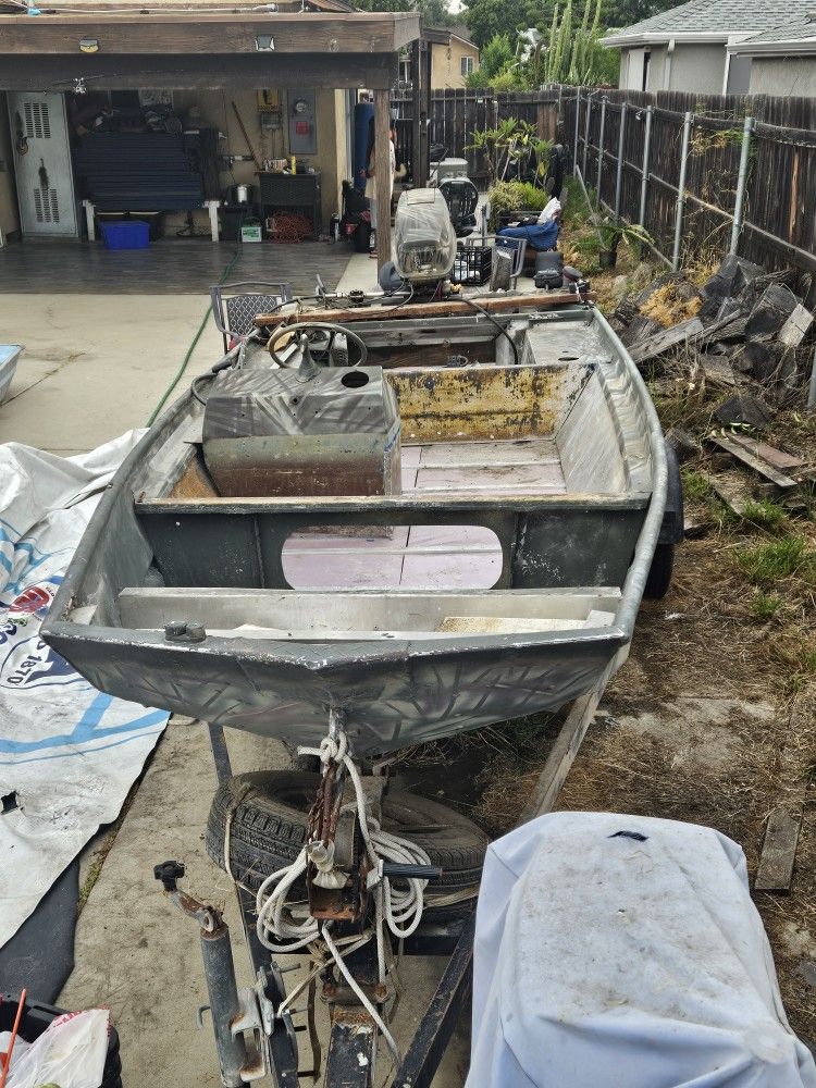 1981 Fisher Marine 1648