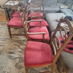 Dinner Table With 6 Chairs.