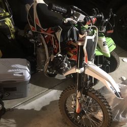 Kayo T125 Dirt Bike