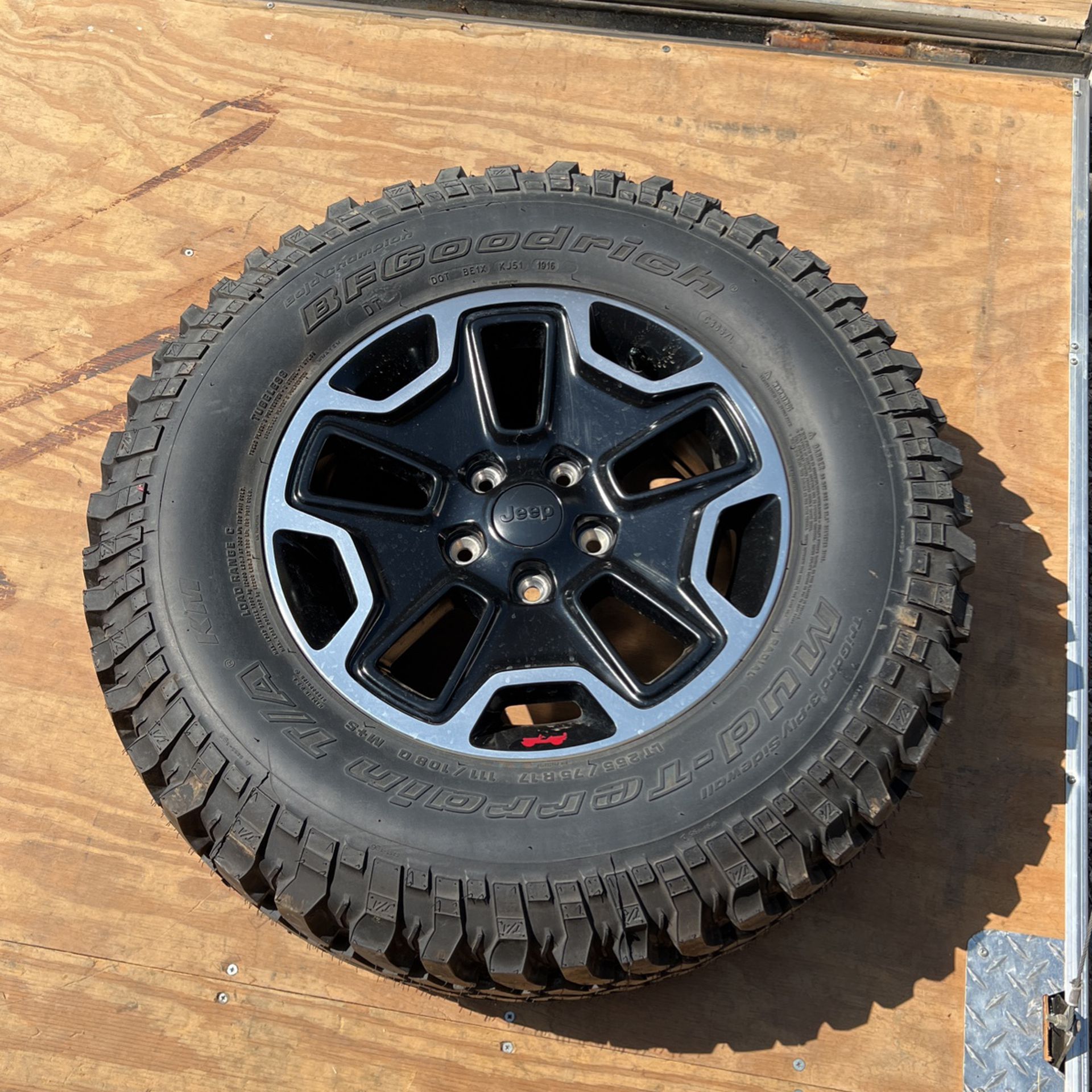 Stock Jeep Rubicon Tire & Wheel 17” 5x5