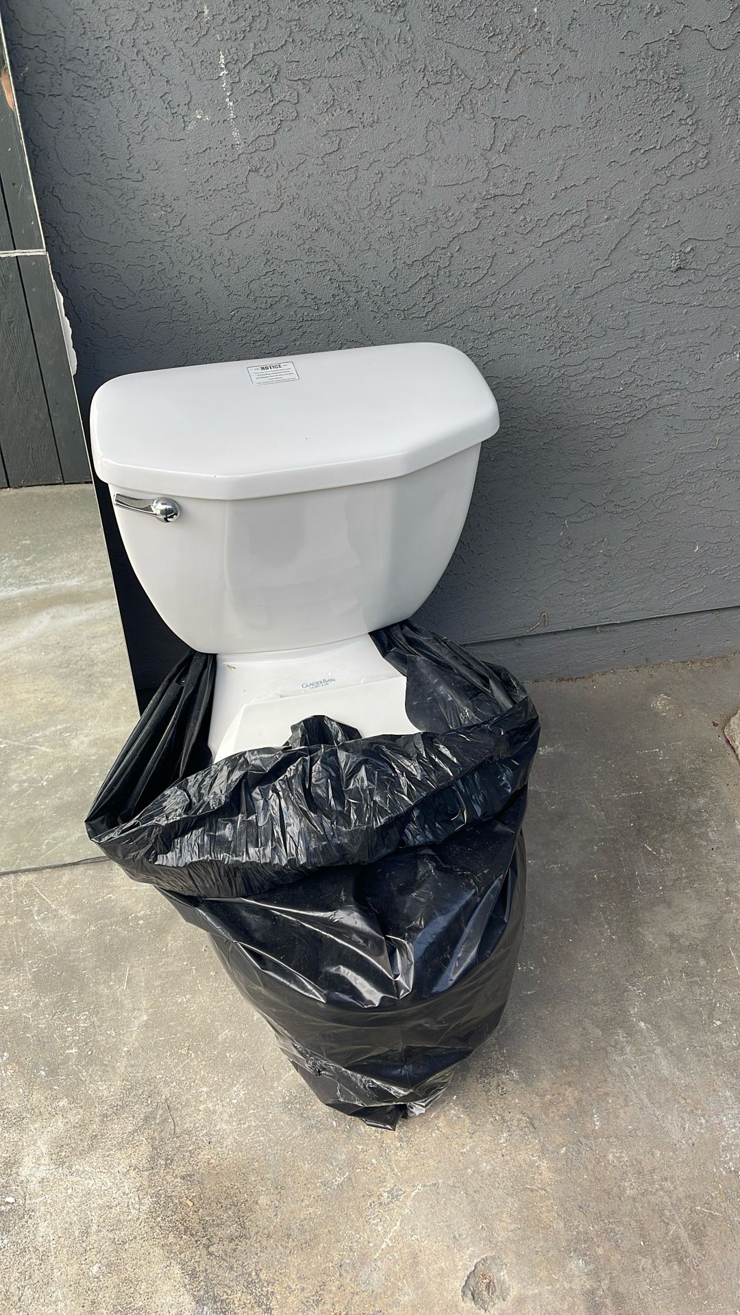 Free Toilet