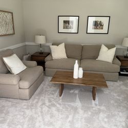 Bassett Living Room Set