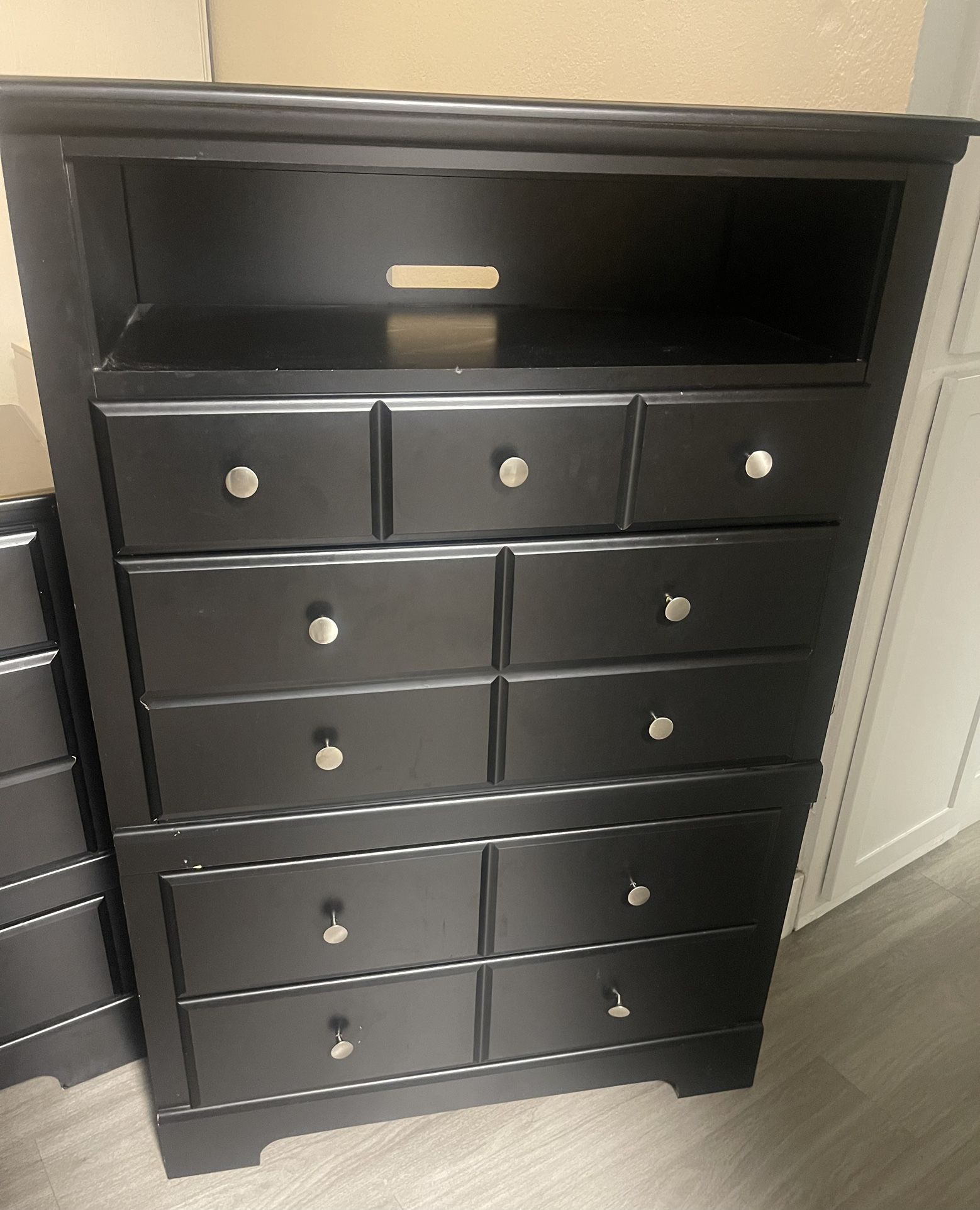 Black Dresser/Nightstand/Drawer