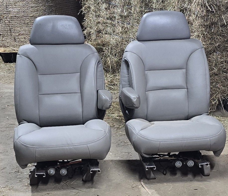 95-98 OBS Chevy GMC Front Seats