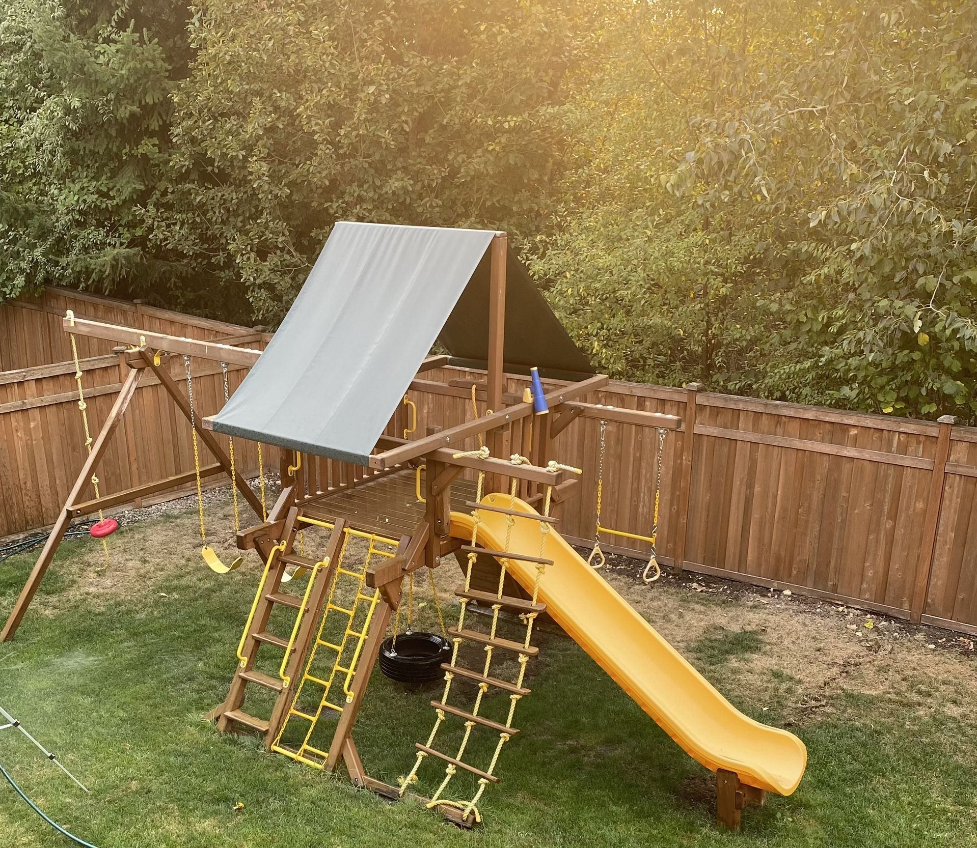 Children’s Play Set/swing