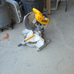 DeWalt Miter Saw
