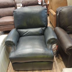 Leather Power Recliner — Rocky Mountain Leather (Deep Green) 10157900A1P997