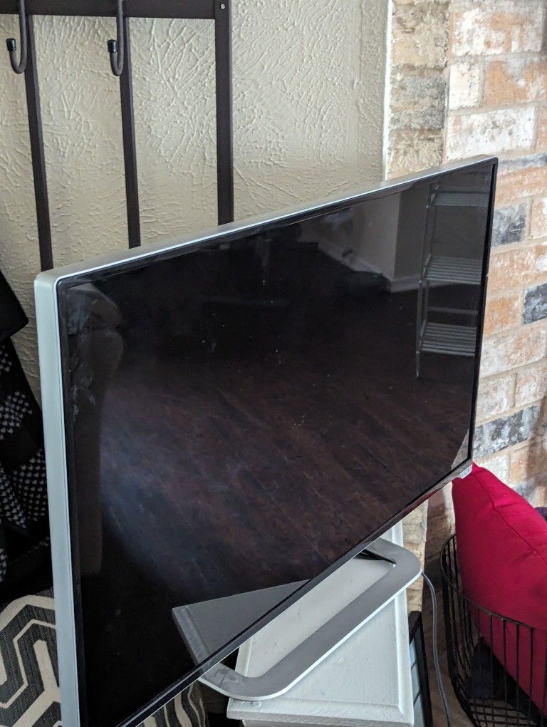 Vizio Flat Screen TV 