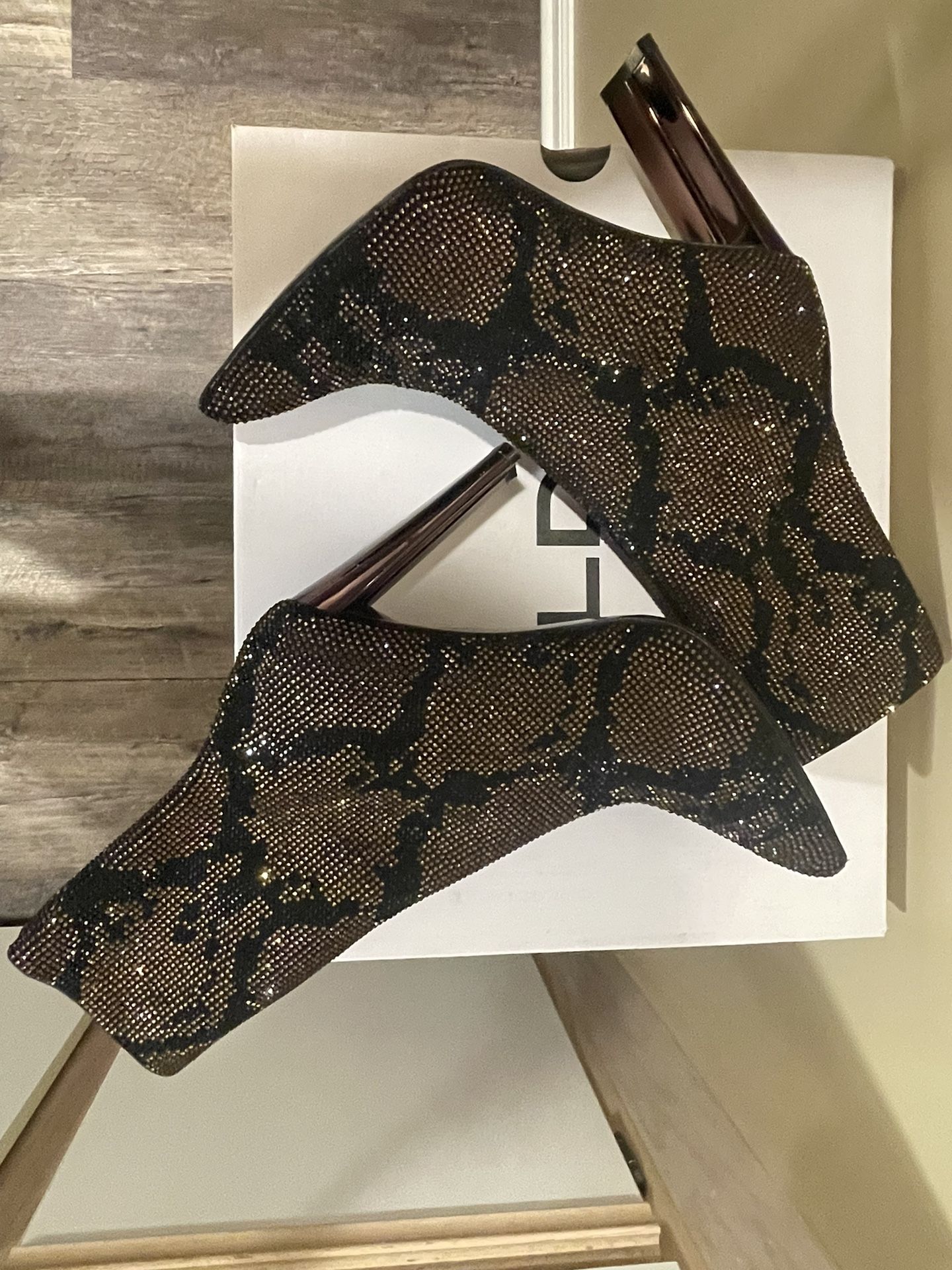 Deludith Heeled Boots (Aldo) Size10 $100