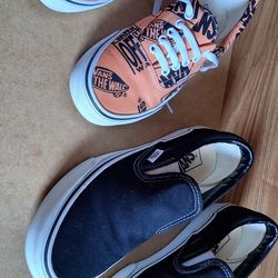 2 Pair Vans Shoes 
