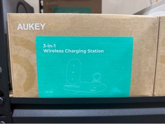 Aukey Brand 3 in 1 Wireless Charging Station