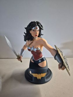 Wonder Woman Bust Statue
