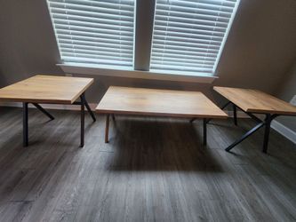 Wooden coffee table & end tables