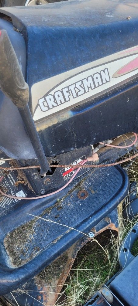 Craftsman Riding Mower FOR PARTS