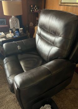 Power Lift Recliner