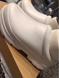 Ugg