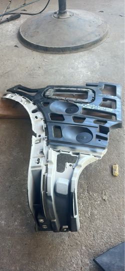 2015-2018 PORSCHE CAYENNE Rear Bumper Mounting Bracket Left