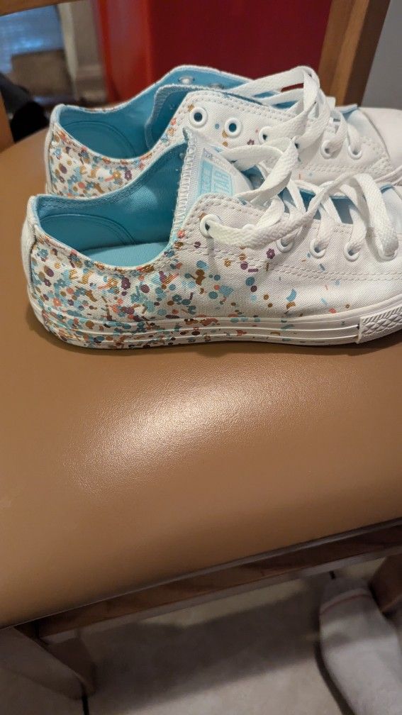 Converse Size 5 Women