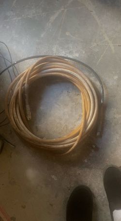 Hose for spray painting