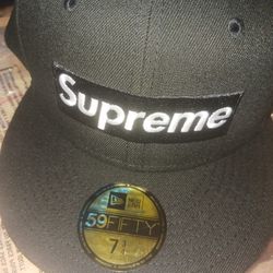 SUPREME Box Logo Hat