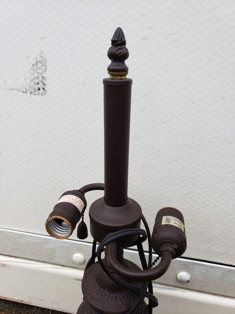 Metal double bulb lamp