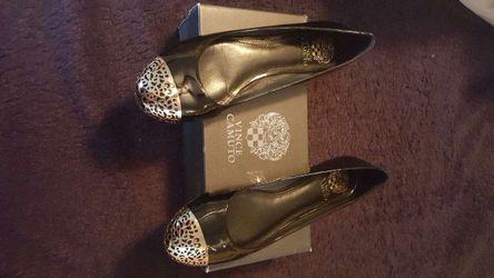 Vince camuto flats size 9.5
