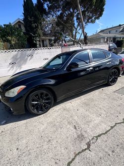 Infiniti M37