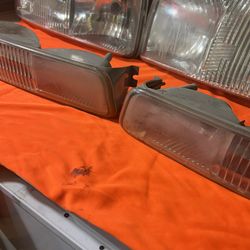 99-04 Chevy Silverado Headlights 