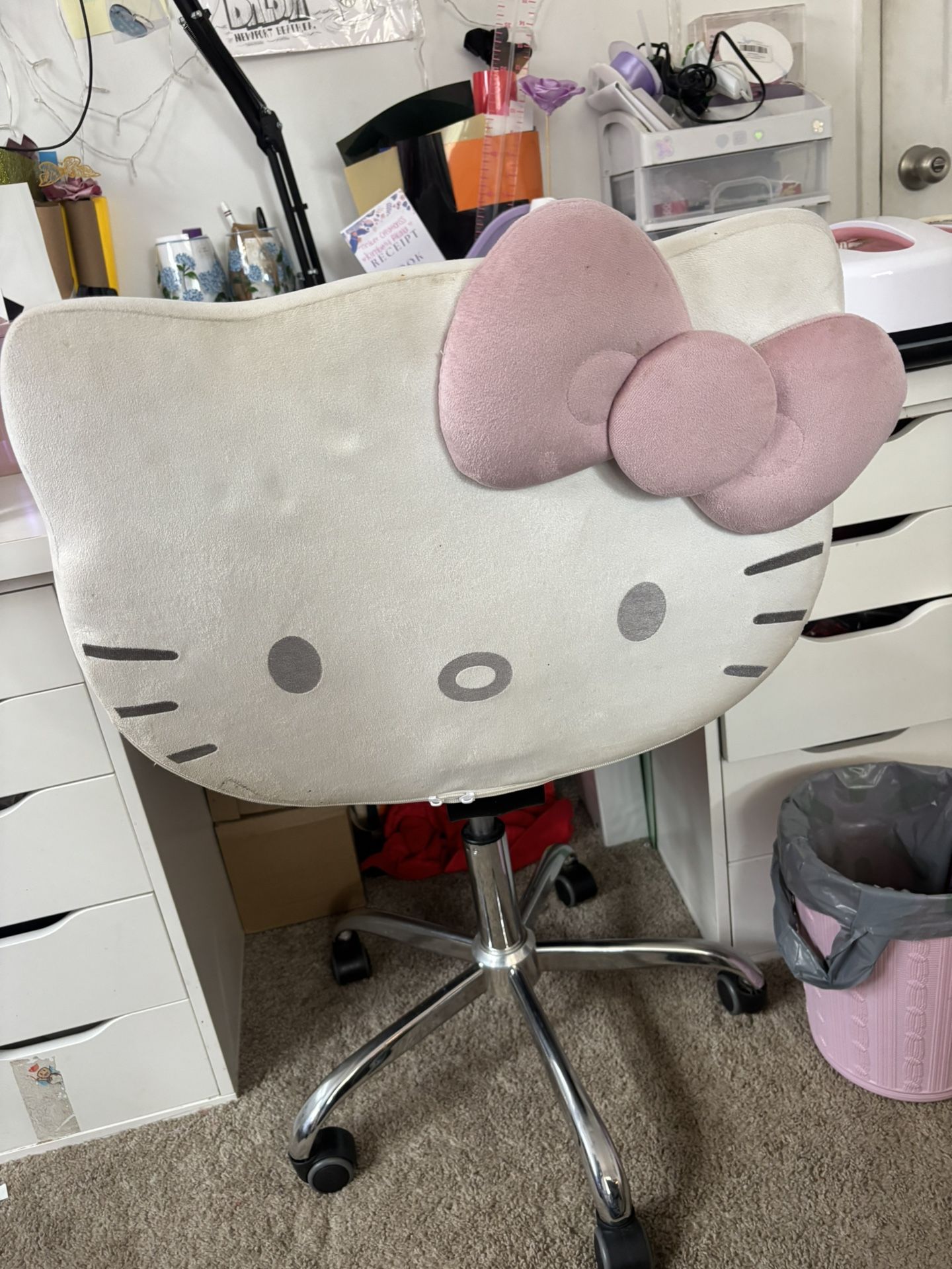 hello kitty chair