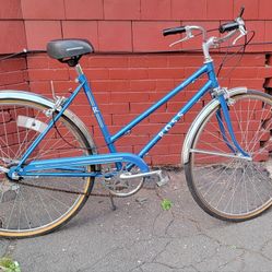 26" Ross Eroutour 3 speed Womans commuter bike and a solid one. 