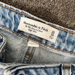 Abercrombie Curve Love High Rise 90’s Relaxed Ripped Jeans - Women’s