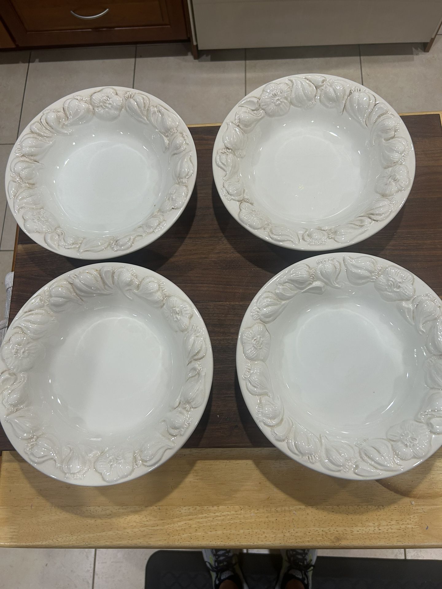 Set Of 4 Pasta Bowls with Large Serving Bowl  from Pottery Barn