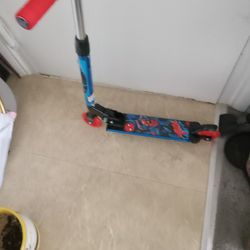 Folding Spiderman Scooter Pickup Only Cash Like New Condition 