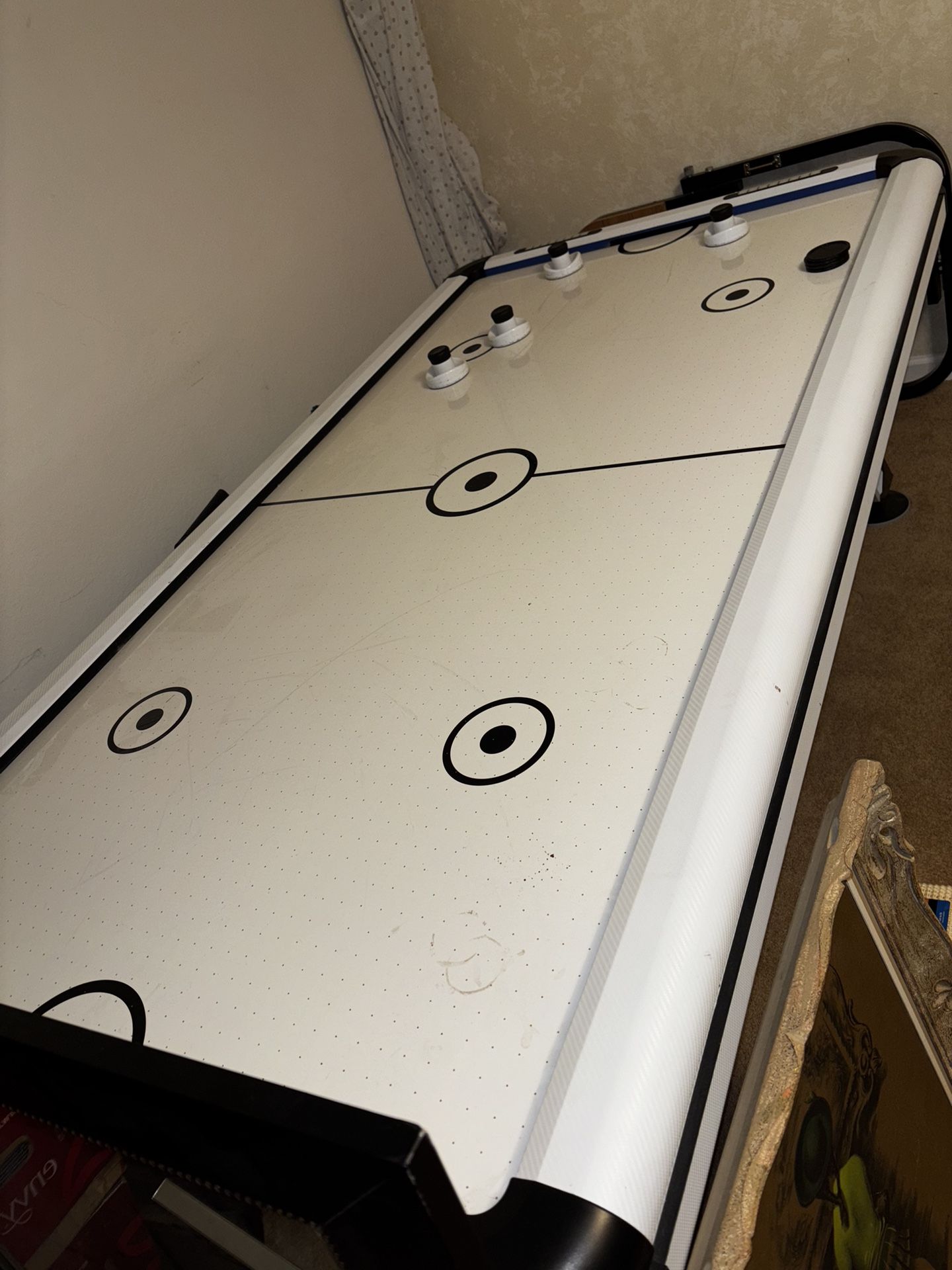 Air Hockey Table