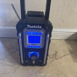 Makita Bluetooth Radio 18v 