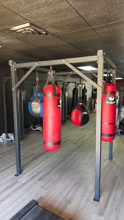 Heavy bag rig with bags
