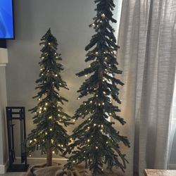 Decorative Artificial Pine Trees with Lights – Set of 2 – Excellent Condition