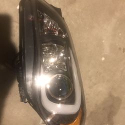 Spyder Subaru STi Projector Headlight - Xenon/HID