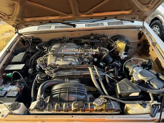 4 runner Toyota 1995 6 cylinders gold