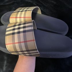 Burberry Slides 