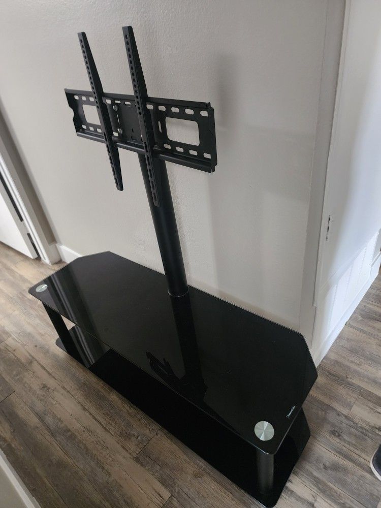 MODERN TV STAND