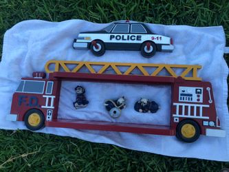 Home Interior Wall Decor With Figurines