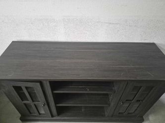 Entertainment center