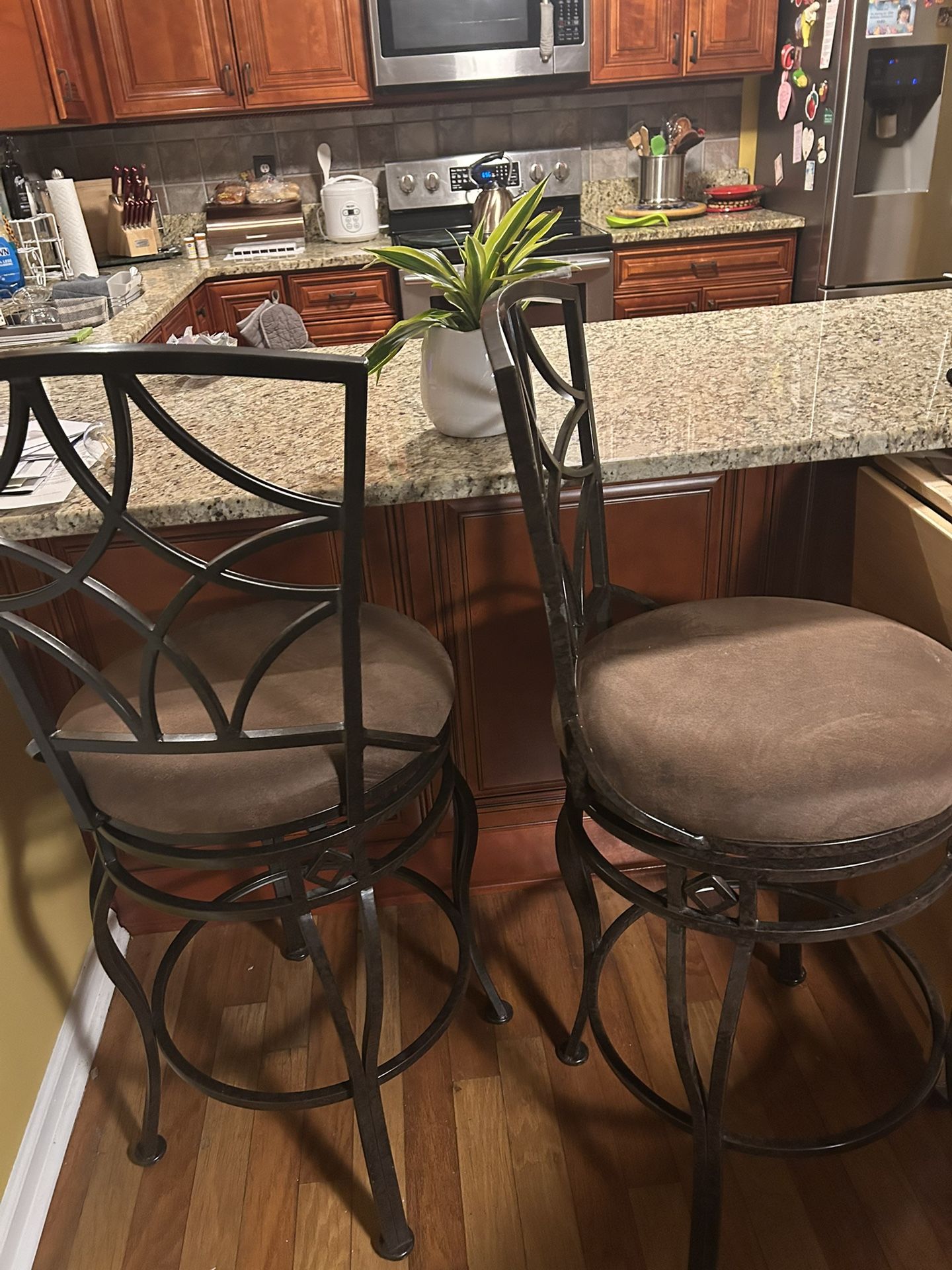 2 Bar Stools