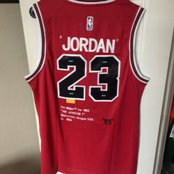 Off-White x Nike red Michael Jordan jersey Size L 