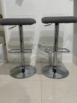 Stools bar