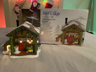 Department 56 Snow Village “Home Away From Home Fish Shack”