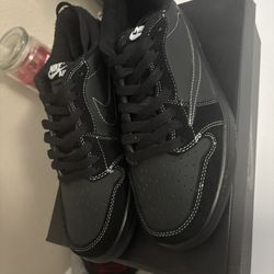 Air Jordan 1 Retro Phantom Black 
