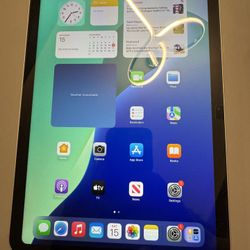 📱 iPad (A2696) – 64GB – Excellent Condition – $200